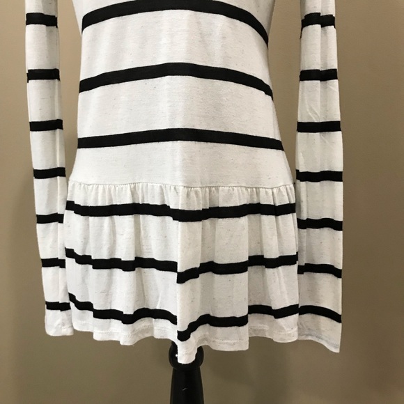 Xhilaration | B&W Striped Peplum Top - Picture 4 of 8